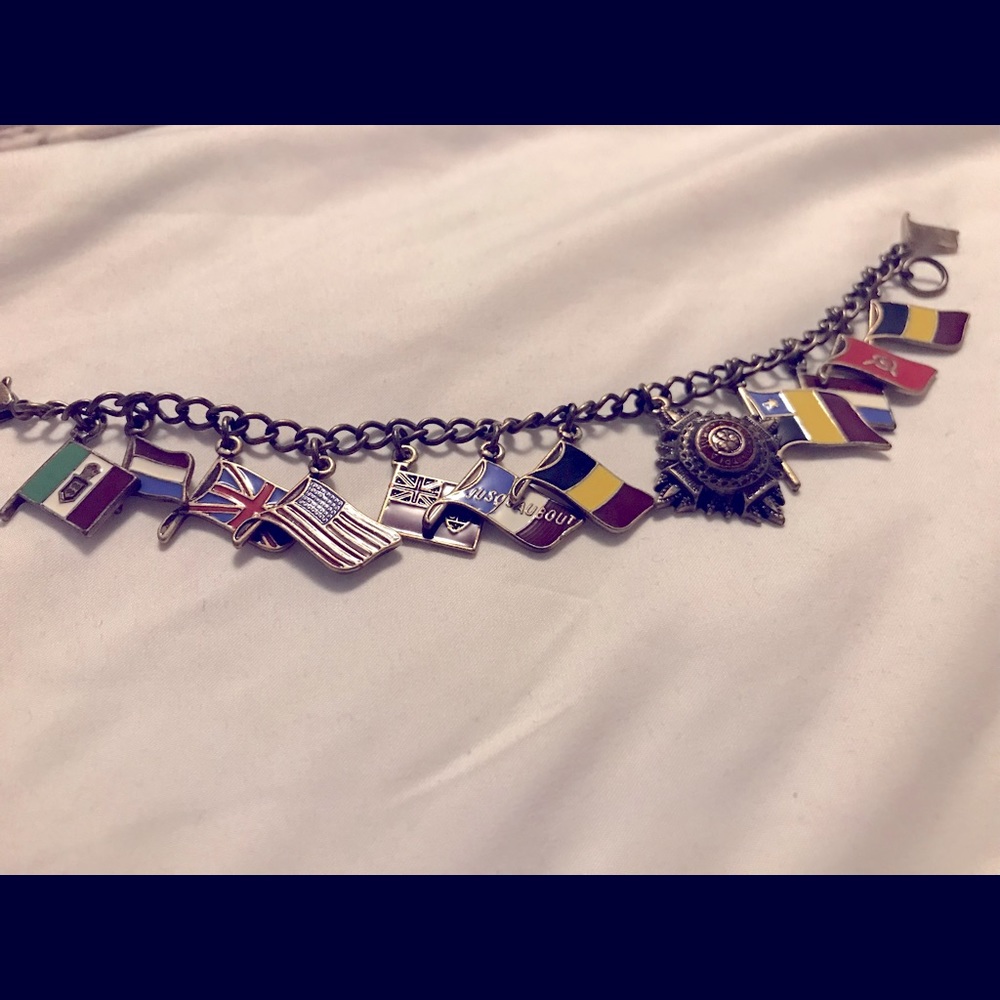 Flag charm bracelet